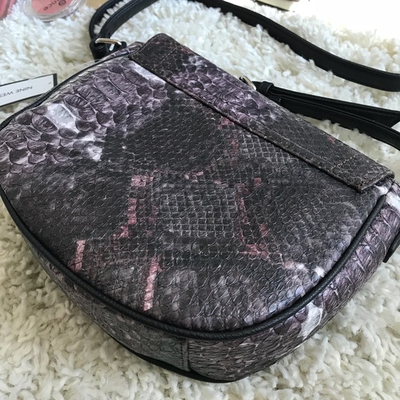 ๐ SALE Faux Snake Skin Bag - Picture 5 of 5